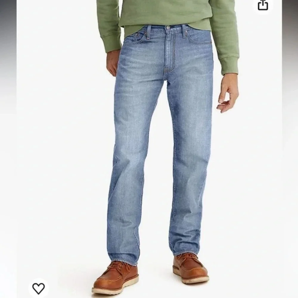 Levi’s 505 jeans in great condition just a minor snag on the back of the knee​